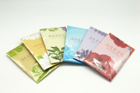 電子品牌包裝設(shè)計和高端保健品包裝設(shè)計的風(fēng)格